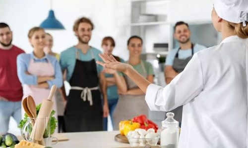 نوشیدنی های دلپذیر هالووین برای بزرگسالان